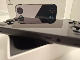 Anbernic RG476H Console