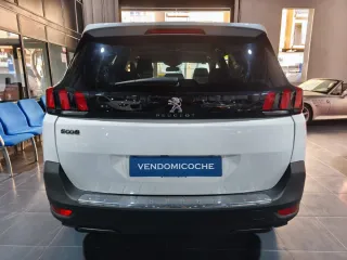 Peugeot 5008 2021