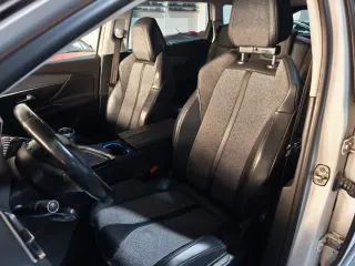 Peugeot 5008 2021