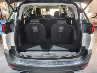 Peugeot 5008 2021