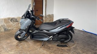 Yamaha XMAX Tech MAX 2500 km