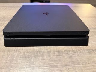 PS4 Slim 1TB Negra + 3 Mandos + Juegos