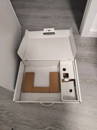 PS4 Completa con mando y cables