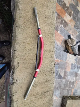 Manillar Renthal Twin wall 996 de  28mm Rojo