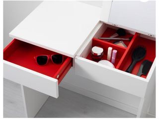 Tocador blanco Ikea con espejo