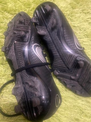 Botas de fútbol Nike negras