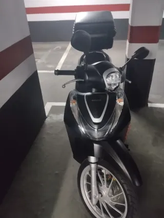 Honda SH Mode 125cc Scooter - ¡Como Nueva!