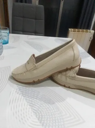 Mocasines beige piel Sra.