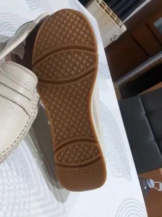 Mocasines beige piel Sra.
