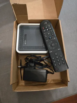 Desco UHD 4K Movistar con Mando Vocal