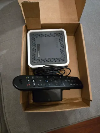 Desco UHD 4K Movistar con Mando Vocal