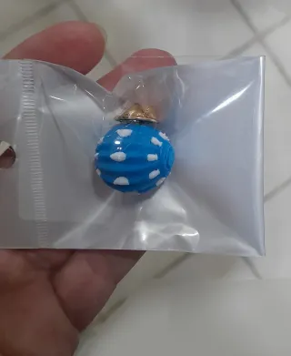 Corbata, foulard e spilla da fiera