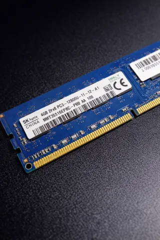 4GB DDR3 PC3-12800U