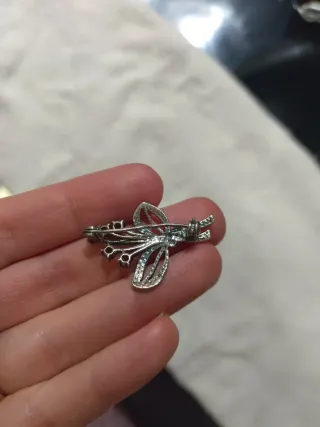 Broche Plata con Piedras Rojas