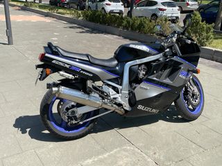 Suzuki GSXR 1100 año 91.   56.000km Reales.