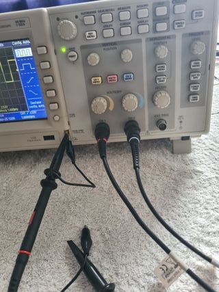 Osciloscópio Tektronix TDS 2002 B