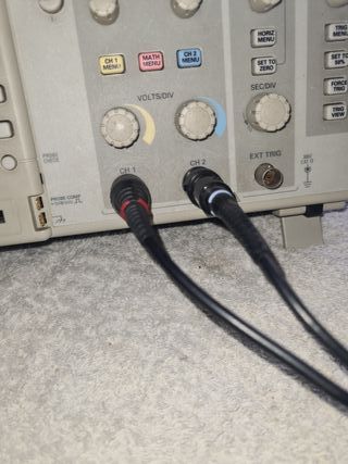 Osciloscópio Tektronix TDS 2002 B