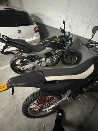 Moto Honda Hornet Negra Naked