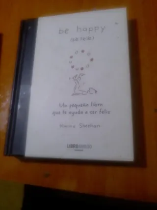Un pequeño libro que té ayuda a ser feliz