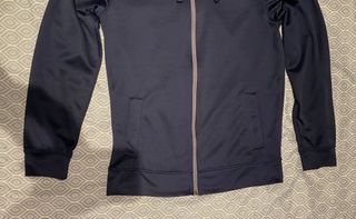 Sudadera con capucha y cremallera