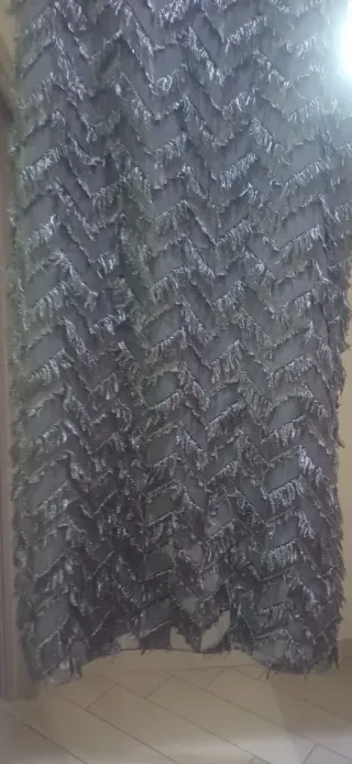 Abito nero con frange