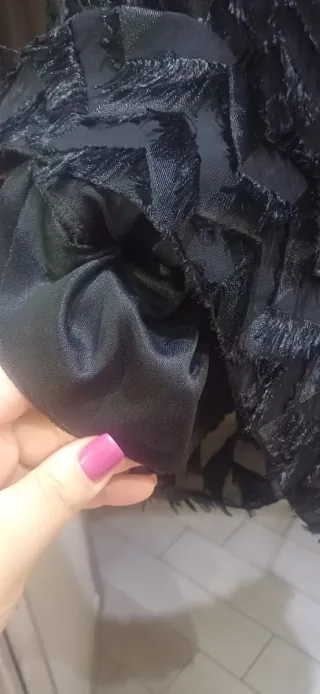 Abito nero con frange