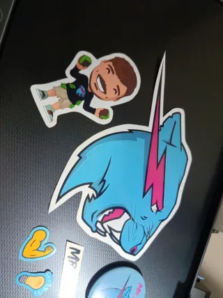 Lote Mr Beast: Chapas y Pegatinas