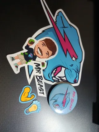 Lote Mr Beast: Chapas y Pegatinas