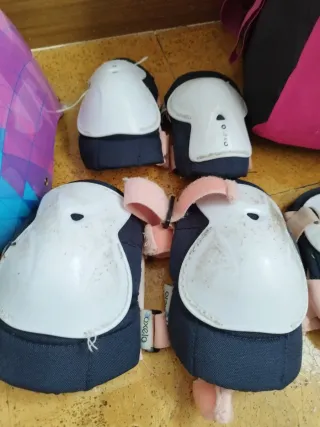 Casco y protecciones patinaje infantil