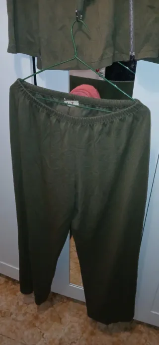 Conjunto verde talla XL