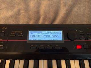 Teclado Korg Kross