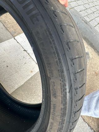 Neumático Bridgestone