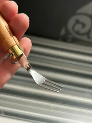 Cuchillo con tenedor plegable MAM inoxidable