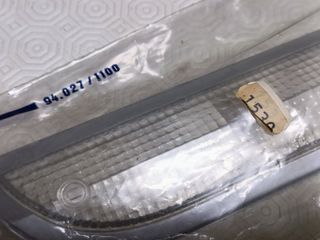 Luz tampa dianteira esquerda Peugeot 504