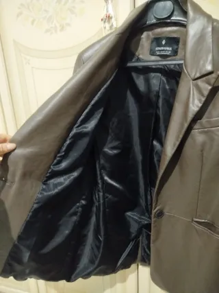 Giacca in pelle Stradivarius marrone taglia M