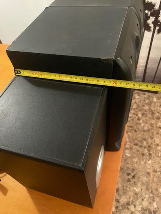 Subwoofer labtec y Altavoces