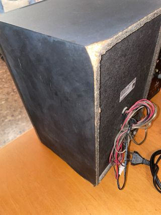 Subwoofer labtec y Altavoces