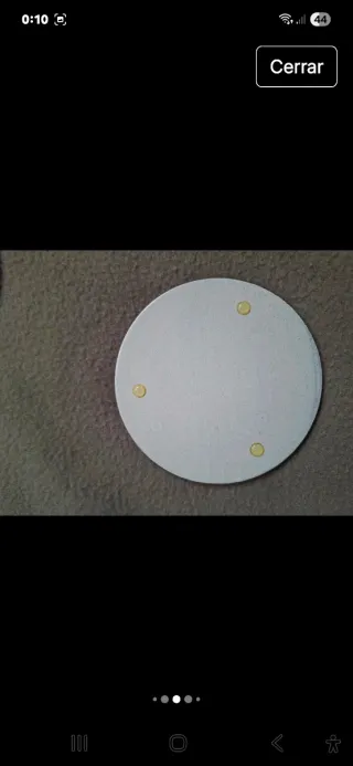 Posavasos redondos con diseño de coches y soporte