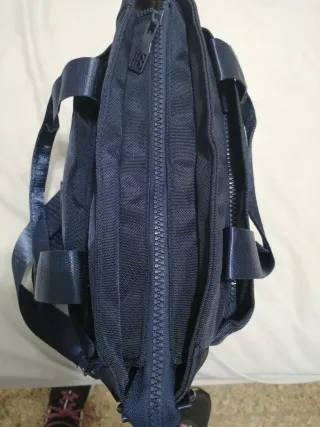BOLSO AZUL SIN ESTRENAR.