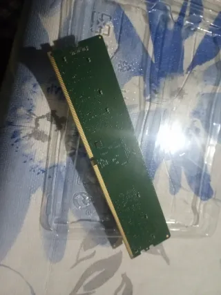 Samsung y Crucial RAM 12GB 3600MHz