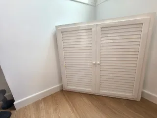 Cubre radiador blanco aluminio