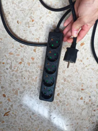 Prolunga con 5 prese, 5m, cavo 2.5mm