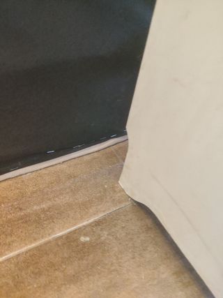 Vitrina de cristal y madera