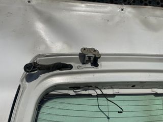 PORTON TRASERO BMW SERIE 1 BERLINA (E81/E87)