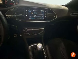 Peugeot 308 5p Allure Pack PureTech 110 S&S