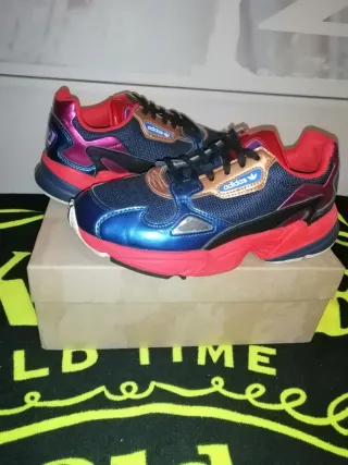 Sapatilhas Adidas Falcon women