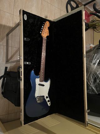 Guitarra Fender Musicmaster 1977 Azul