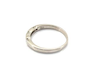 alianza oro 18k con piedra con diamante