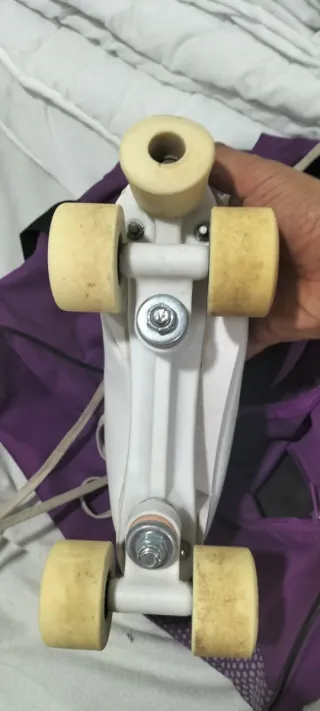 Patines de 4 ruedas blancos