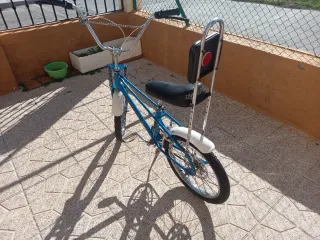 Bicicleta BMX azul